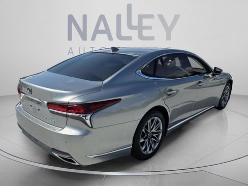 Used 2018 Lexus LS 500 w/ Accessory Package (Z2) image 5
