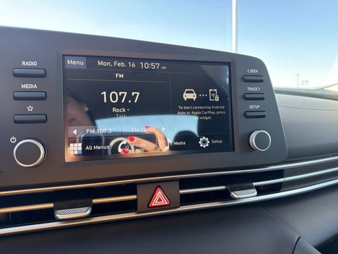 New 2026 Hyundai Elantra SE image 14