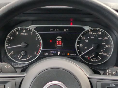 Used 2024 Nissan Pathfinder S image 14