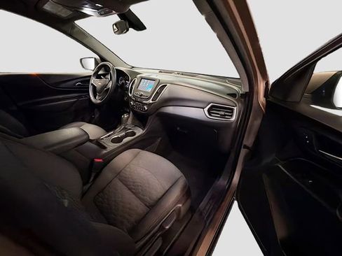 Used 2018 Chevrolet Equinox LT image 27