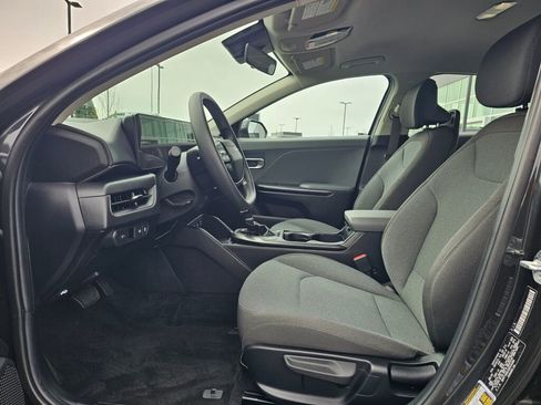 Used 2025 Kia K4 LXS image 10