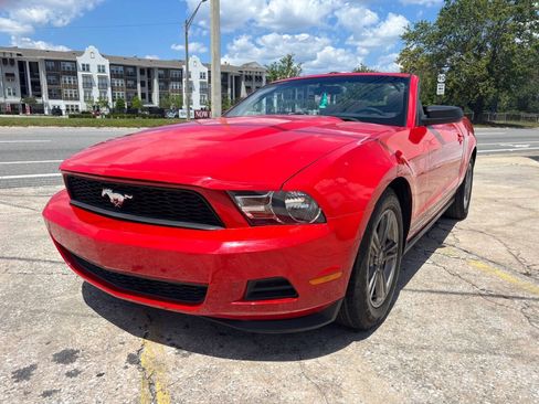 Used 2012 Ford Mustang Convertible RWD image 3