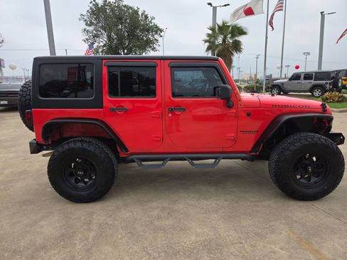 Used 2013 Jeep Wrangler Unlimited Rubicon w/ Connectivity Group AWD/4WD image 6