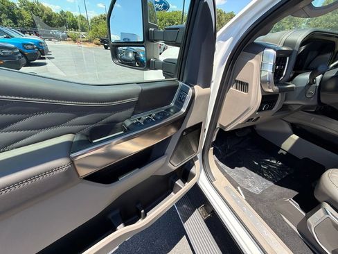 New 2026 Ford F350 Platinum w/ Platinum Plus Package AWD/4WD image 9