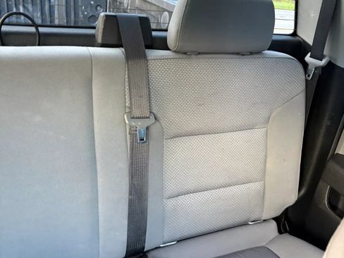 Used 2019 Chevrolet Silverado 1500 Custom w/ Custom Convenience Package AWD/4WD image 21