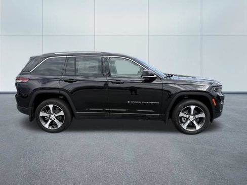 Used 2024 Jeep Grand Cherokee Limited 4xe w/ Luxury Tech Group II AWD/4WD image 2