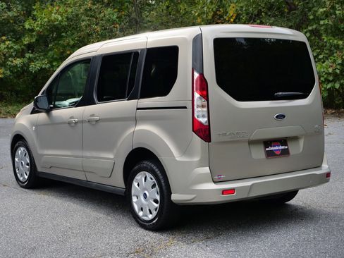 Used 2016 Ford Transit Connect XLT image 20