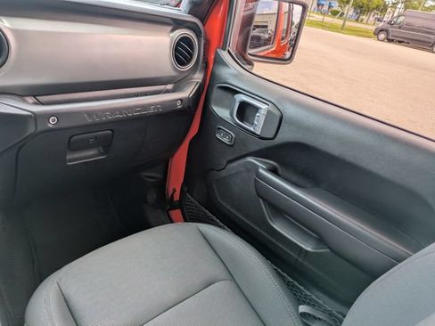 Certified 2020 Jeep Wrangler Unlimited Sport S AWD/4WD image 14