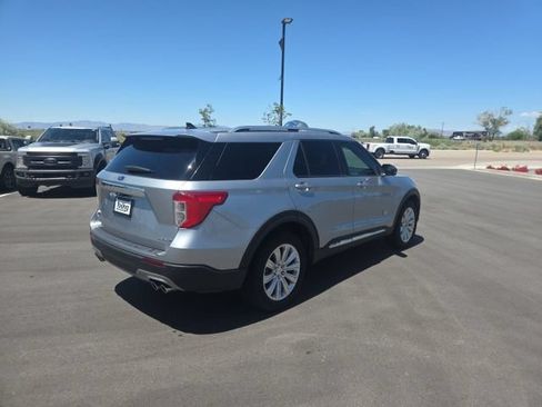 Certified 2023 Ford Explorer King Ranch w/ Technology Package AWD/4WD image 9
