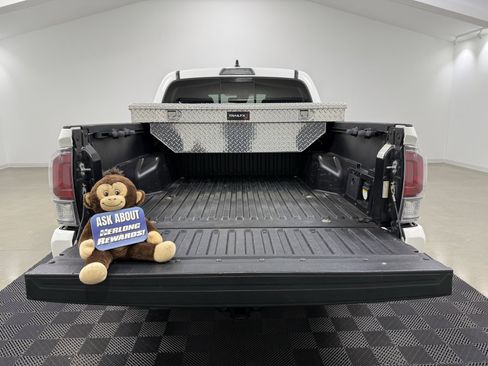 Used 2021 Toyota Tacoma TRD Sport image 12