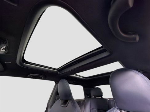 Certified 2025 MINI Cooper S FWD image 19