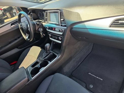 Used 2018 Hyundai Sonata SE FWD image 22