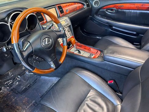 Used 2007 Lexus SC 430 Convertible RWD image 11