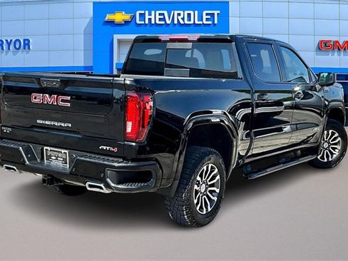 Used 2023 GMC Sierra 1500 AT4 w/ AT4 Preferred Package image 5