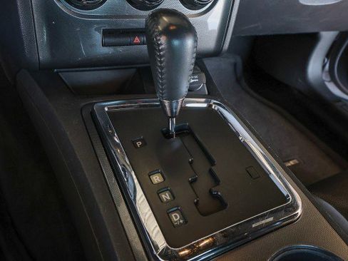 Used 2013 Dodge Challenger SXT image 17