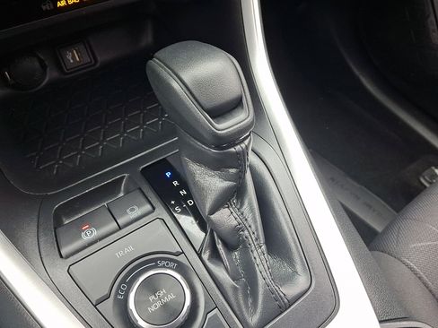 Used 2023 Toyota RAV4 XLE w/ Convenience Package image 14