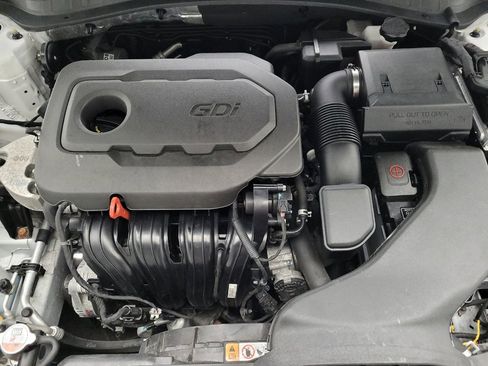 Used 2018 Kia Optima LX w/ 17" Alloy Wheels Package image 30