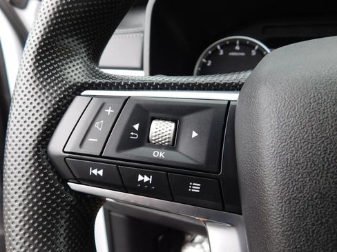 Used 2024 Mitsubishi Outlander ES AWD/4WD image 23