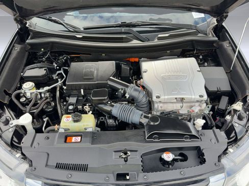 Used 2018 Mitsubishi Outlander SEL image 31