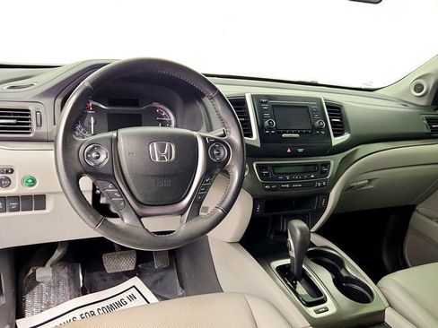Used 2017 Honda Ridgeline RTL image 11
