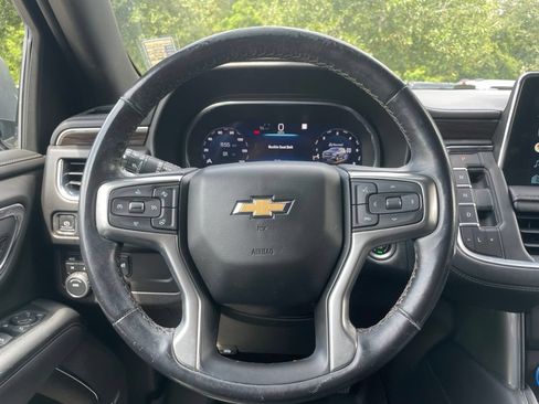 Used 2022 Chevrolet Tahoe LT w/ Luxury Package AWD/4WD image 12
