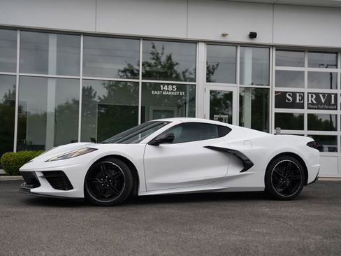 Used 2022 Chevrolet Corvette Stingray Preferred Cpe w/ 2LT RWD image 1