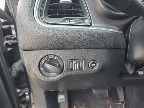 Used 2018 Dodge Challenger SXT w/ Performance Handling Group image 12