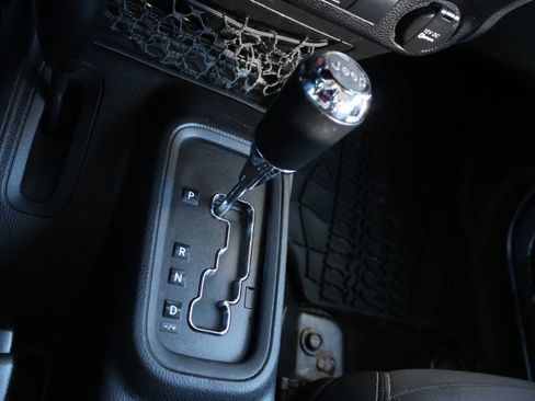 Used 2013 Jeep Wrangler Unlimited Sahara w/ Dual Top Group image 36