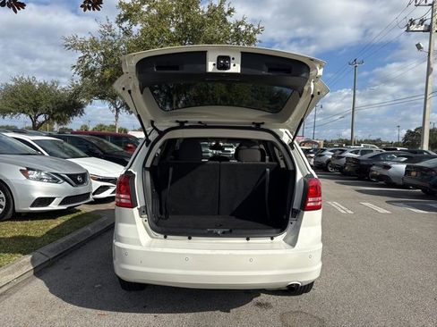 Used 2020 Dodge Journey SE w/ SE Popular Equipment Group image 18