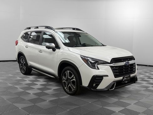 Used 2023 Subaru Ascent Touring image 7