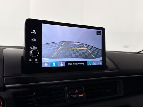 Certified 2025 Honda Pilot Touring image 20