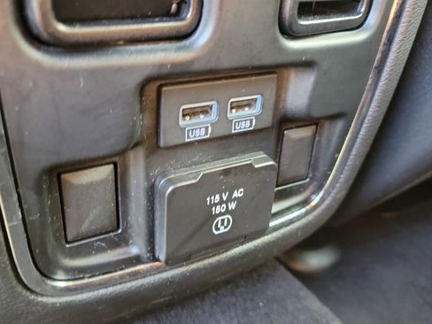 Used 2021 Jeep Grand Cherokee Limited image 26