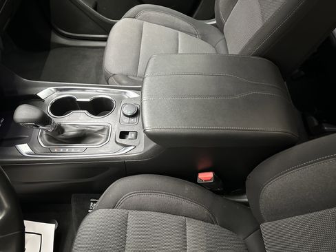 Used 2022 Chevrolet Traverse LT AWD/4WD image 42