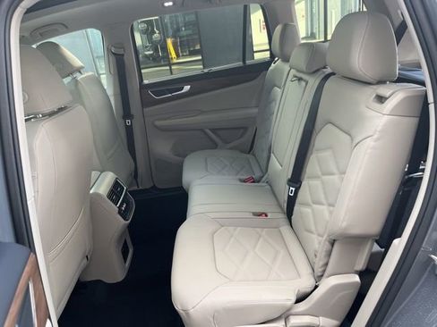 New 2026 Volkswagen Atlas SE image 25