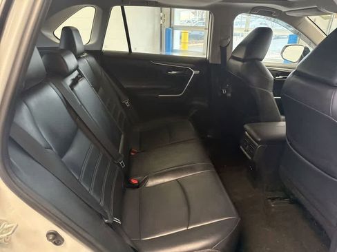 Used 2020 Toyota RAV4 Limited image 22