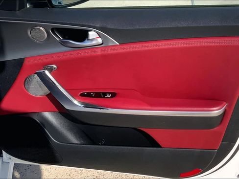 Used 2019 Kia Stinger GT2 image 22