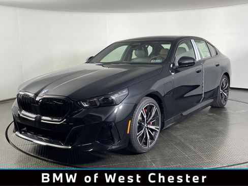 Used 2026 BMW 550e xDrive AWD/4WD image 1