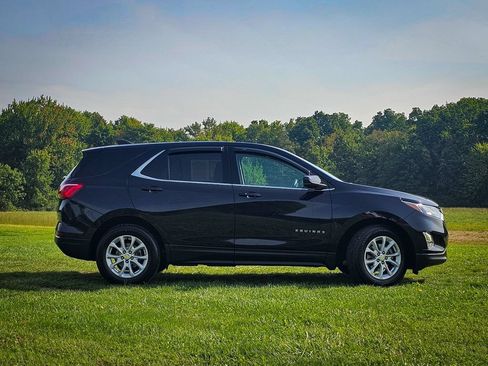 Used 2020 Chevrolet Equinox LT w/ Driver Convenience Package AWD/4WD image 2