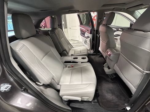 Used 2015 Toyota Highlander XLE AWD/4WD image 49