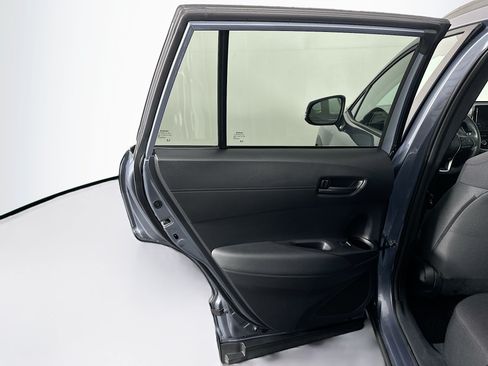 Used 2024 Toyota Corolla Cross LE w/ Moonroof Package FWD image 27