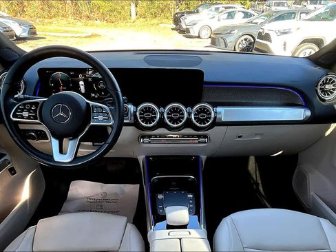 Used 2022 Mercedes-Benz GLB 250 image 15
