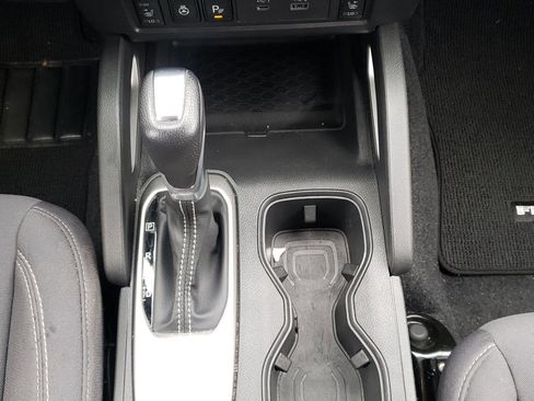 Used 2024 Nissan Frontier SV w/ SV Convenience Package image 13