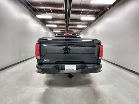 Certified 2024 Chevrolet Colorado LT w/ LT Convenience Package III AWD/4WD image 7