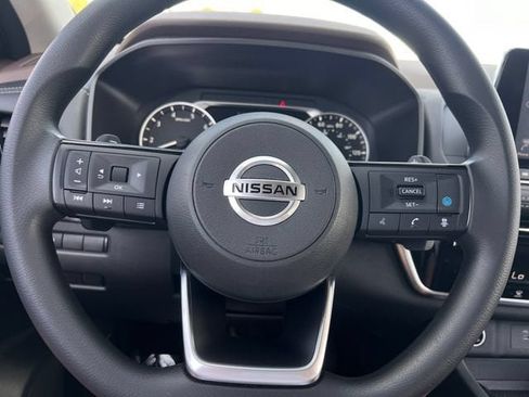 Used 2021 Nissan Rogue SV FWD image 20