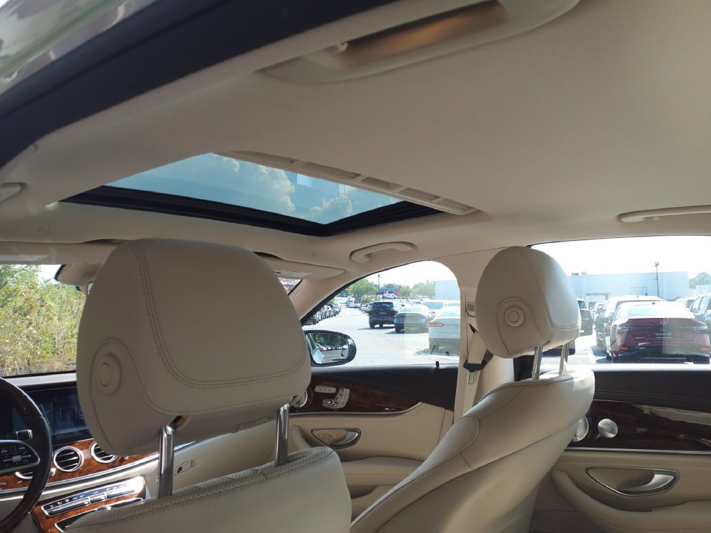 Certified 2020 Mercedes-Benz E 350 4MATIC Sedan image 21