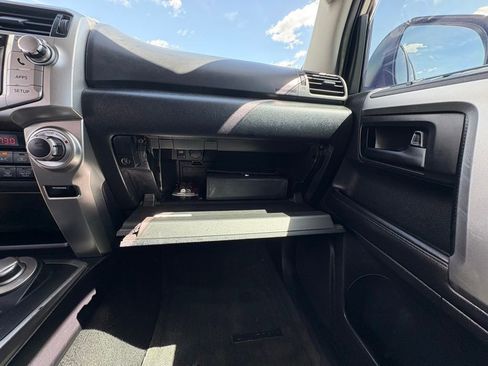 Used 2012 Toyota 4Runner Limited AWD/4WD image 26