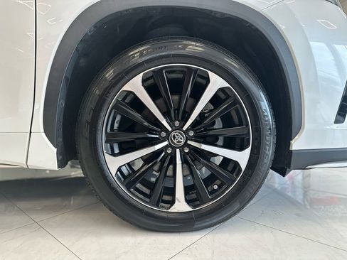 Used 2021 Toyota Highlander XSE image 41