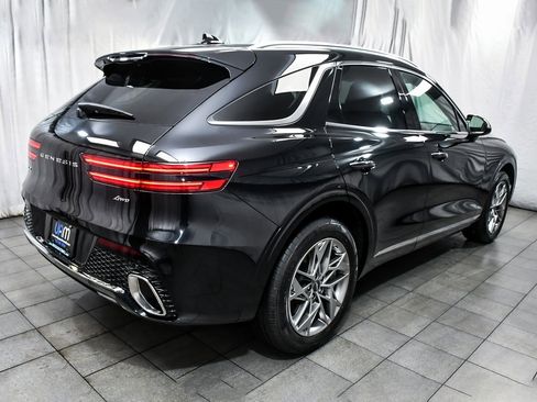 Used 2025 Genesis GV70 2.5T w/ Select Package image 6