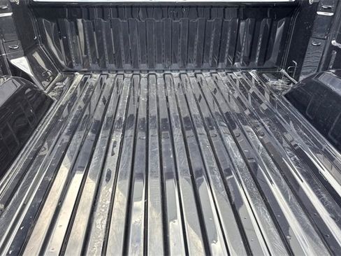 Used 2023 GMC Sierra 1500 Elevation image 17