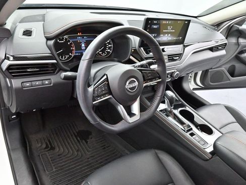 Used 2024 Nissan Altima 2.5 SR w/ SR Premium Package AWD/4WD image 15